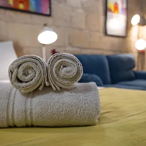 https://casa-san-carlo-azure-valletta.qawrahotelsmalta.org
